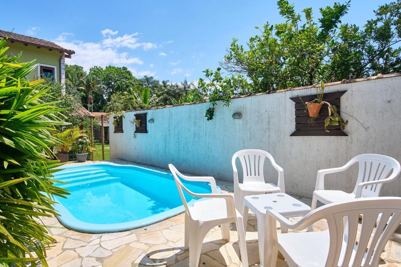 Casa Petunia Com Ar E Piscina Perto Do Centro Villa Araquari Exteriör bild