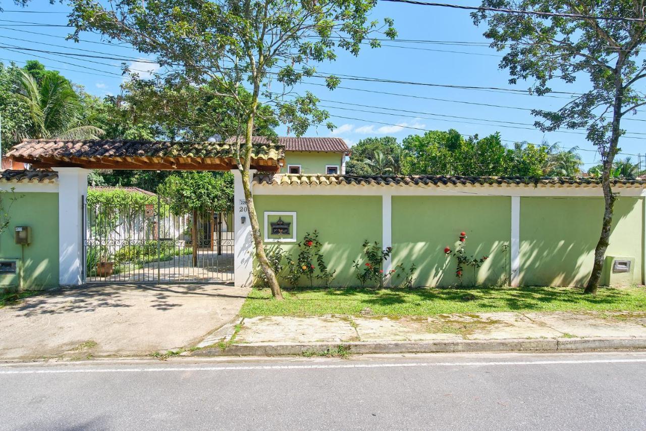 Casa Petunia Com Ar E Piscina Perto Do Centro Villa Araquari Exteriör bild