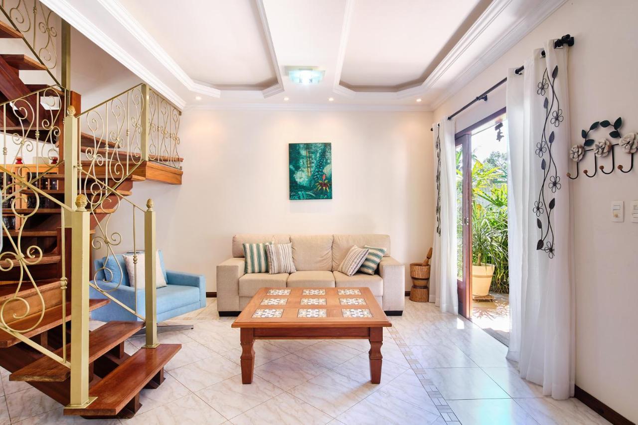 Casa Petunia Com Ar E Piscina Perto Do Centro Villa Araquari Exteriör bild